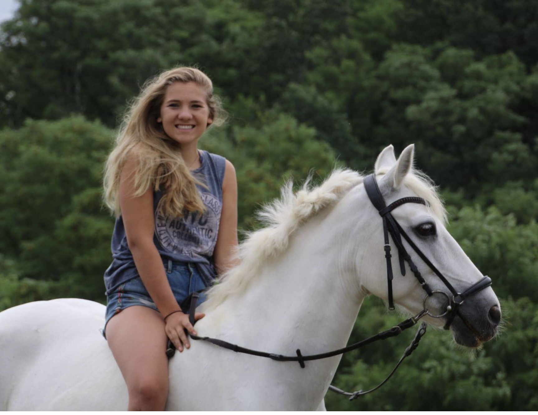 Josefine Antonia Schulte auf dem Pferd Mercedes